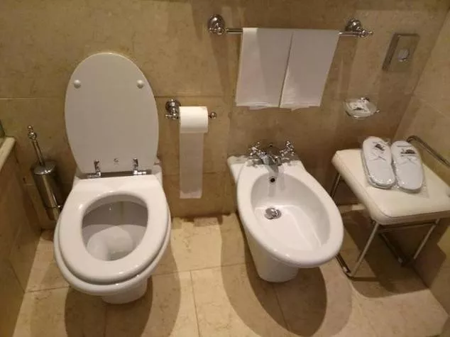 厕所水管怎么修
