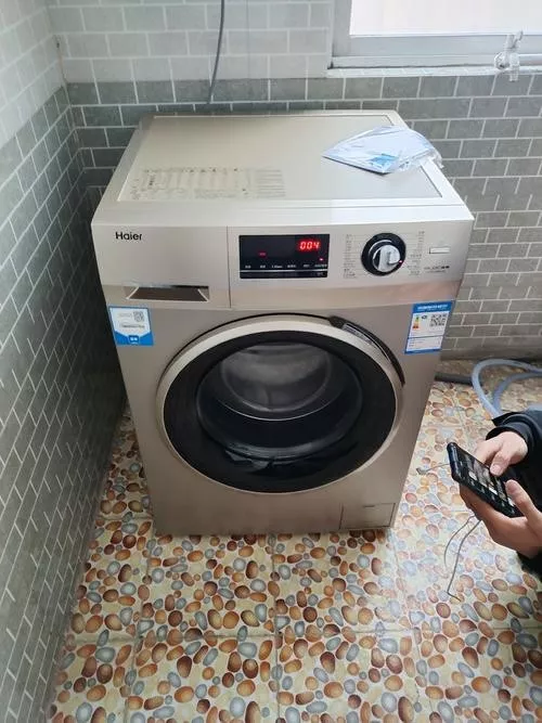 滚筒洗衣机地漏返味怎么处理
