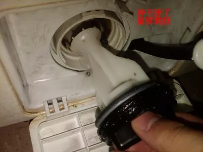 滚筒洗衣机堵塞怎么处理