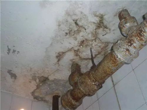 厕所铁管道漏水怎么解决