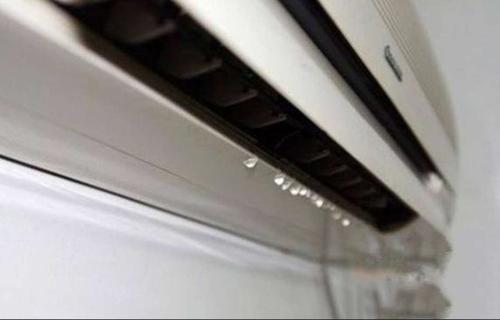 空调出水少是怎么回事