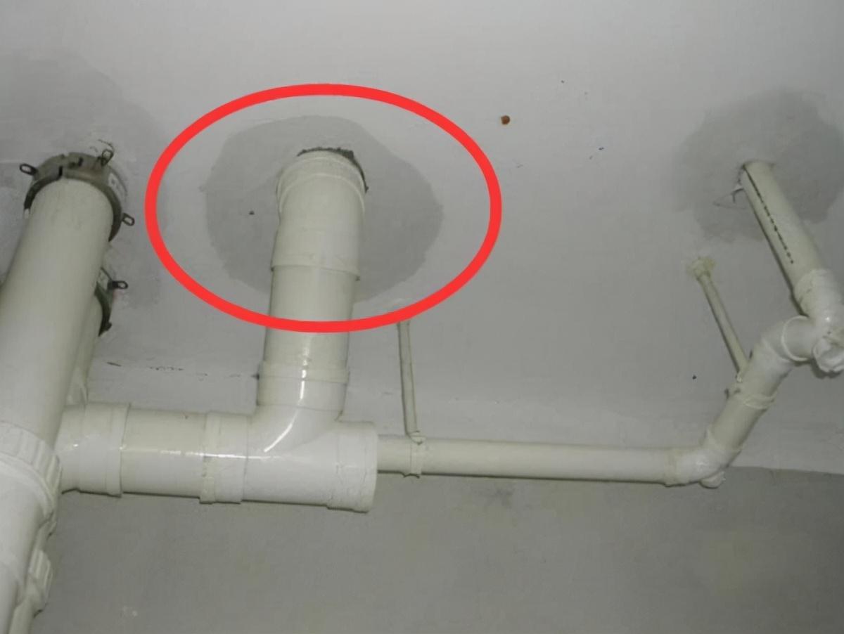卫生间漏水了应该怎么处理？