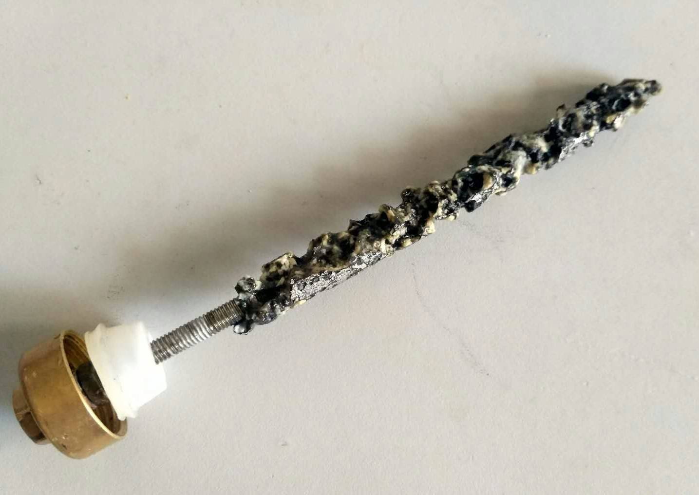 电热水器多久换一次镁棒?电热水器该怎么保养?