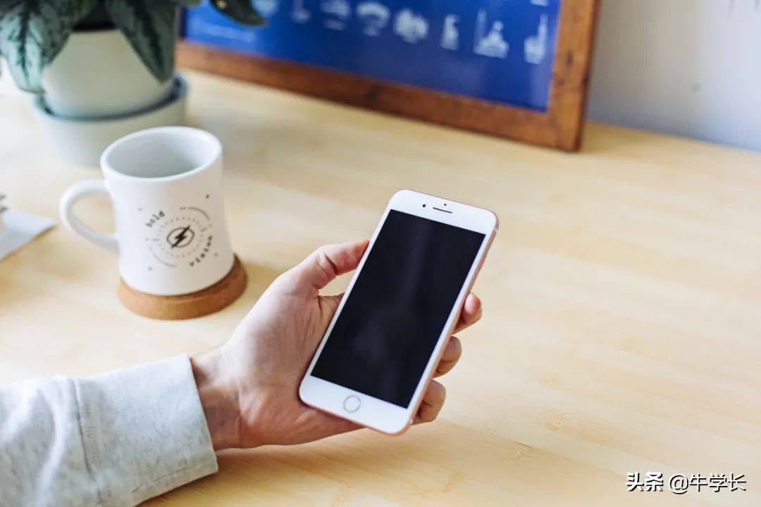 iPhone手机黑屏、白屏,黑白屏无限循环怎么解决?