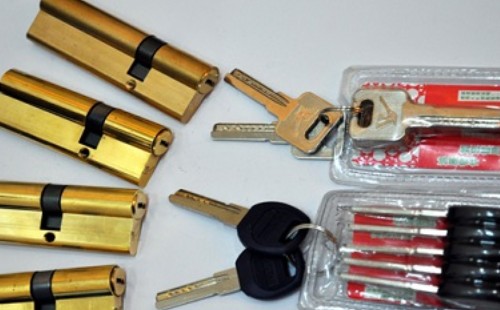 配防盗门钥匙多少钱?