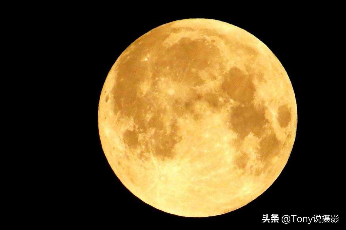 摄影技巧!如何拍摄月亮?教你拍出有意境的月亮